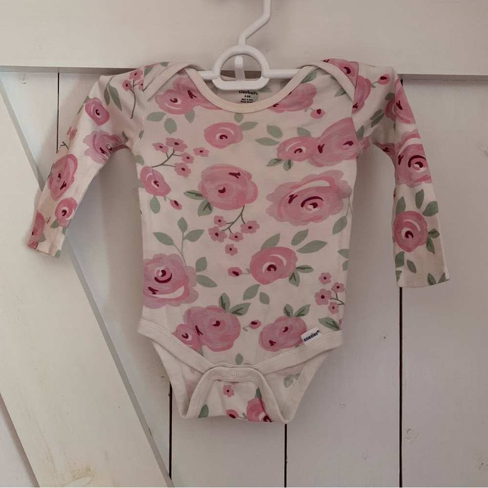 6M - 9M Onesie White with Pink Roses Long Sleeves 100% Cotton 6-9M